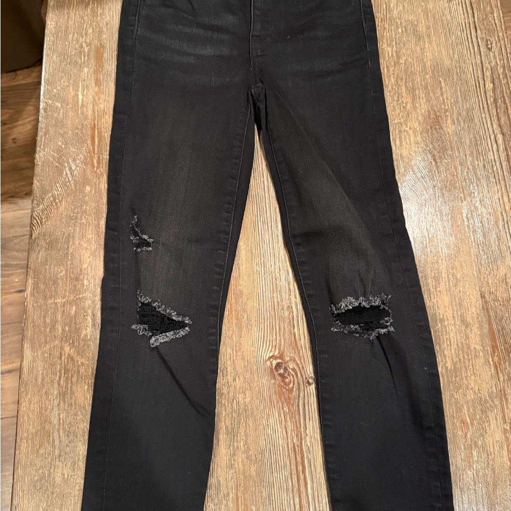 Stylish Black Distressed Women Jeans